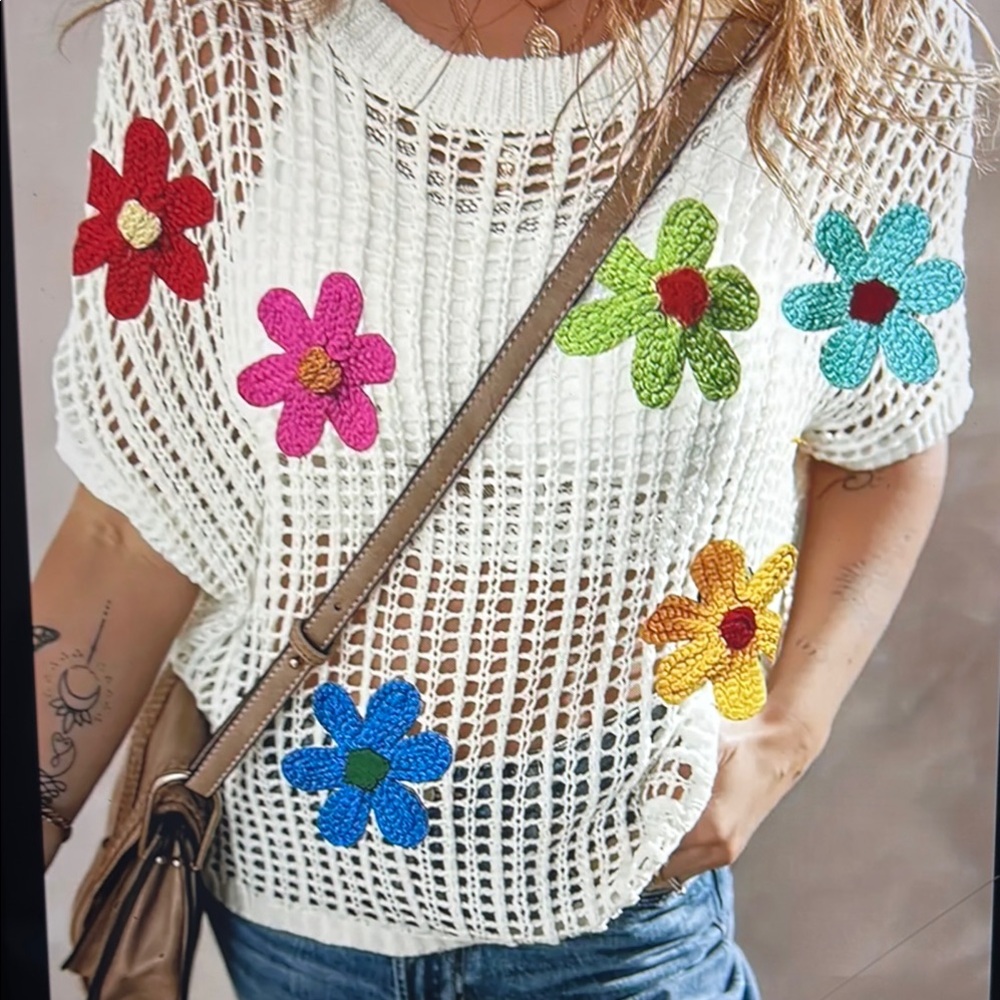 042. Colorful Floral Crochet Women Top